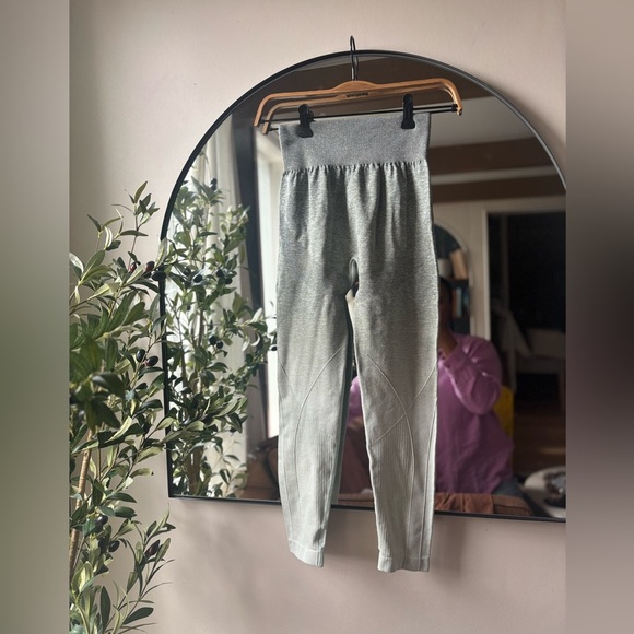 AYBL | seamless leggings | size small - Picture 6 of 7